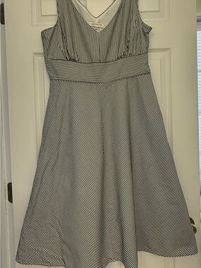 Jones New York Black and White Striped V-Neck Fit-and-Flare Midi Dress